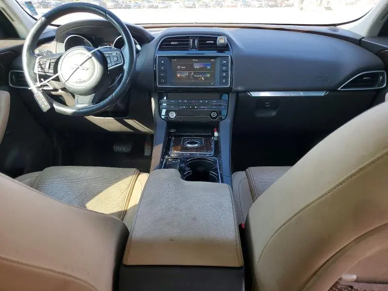 2017 JAGUAR F-PACE PRESTIGE  