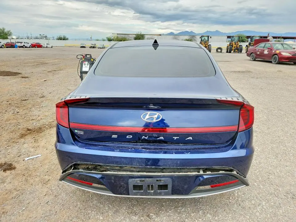 2021 HYUNDAI SONATA SE  