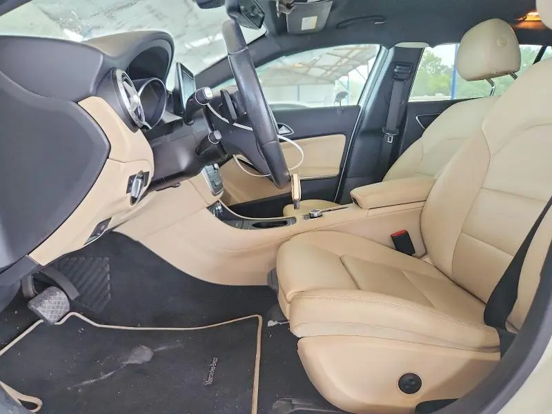 2017 MERCEDES-BENZ GLA 250  