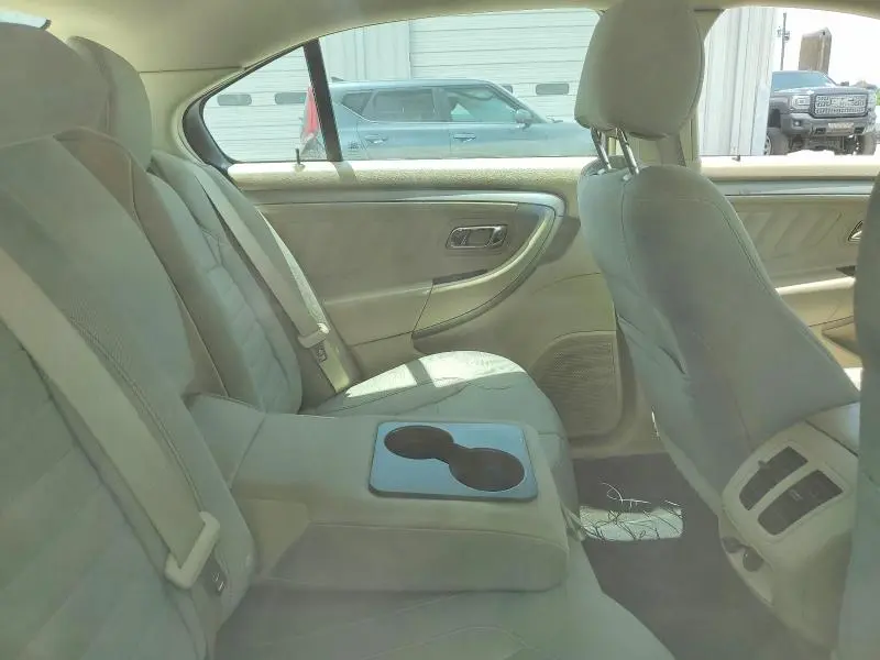 2014 FORD TAURUS SE  