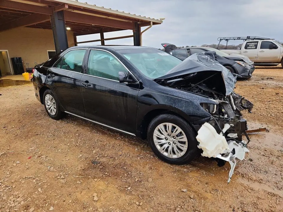 2014 TOYOTA CAMRY LE  