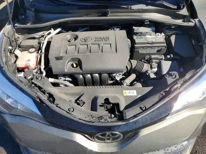 2021 TOYOTA C-HR LE  
