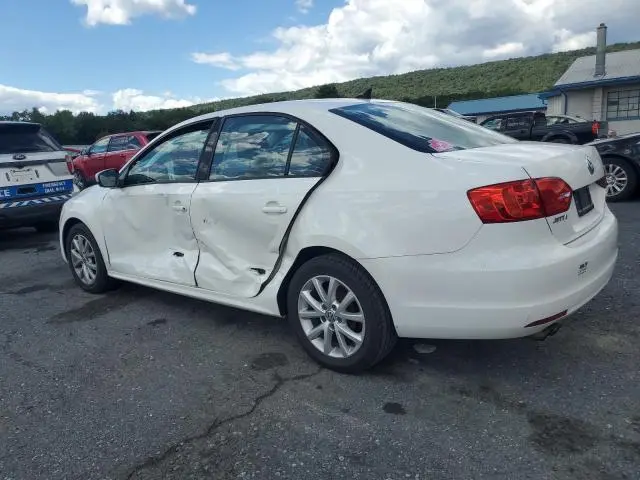 2011 VOLKSWAGEN JETTA SE  