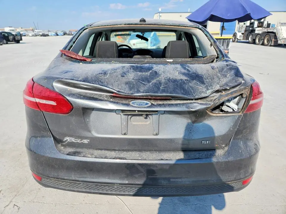 2017 FORD FOCUS SE  