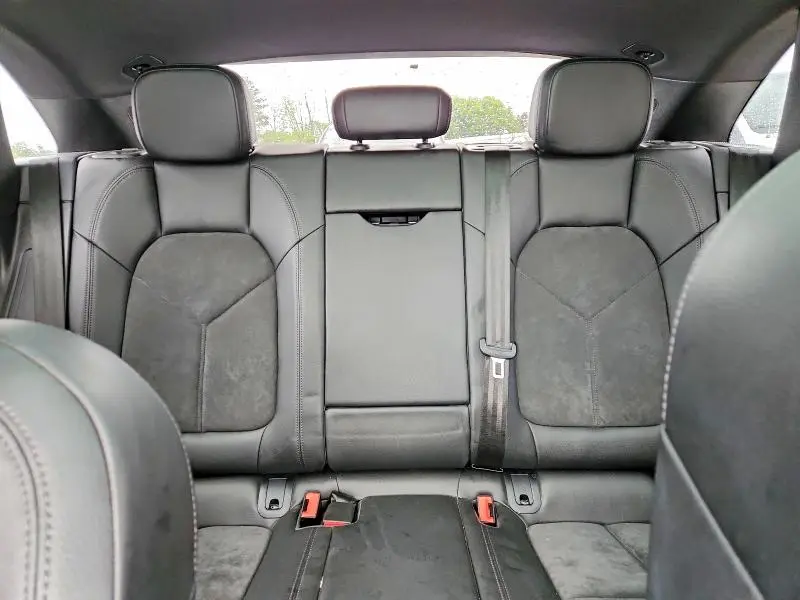 2021 PORSCHE MACAN S  