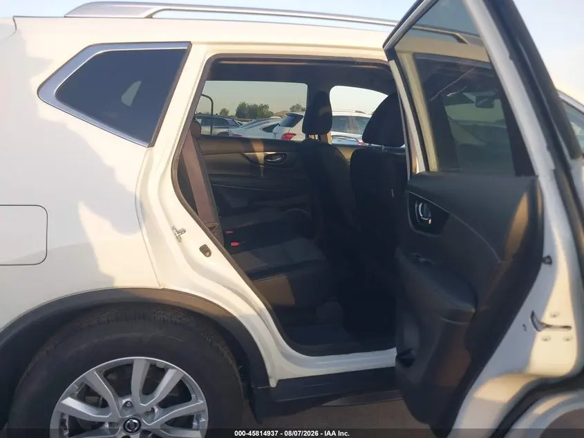 2017 NISSAN ROGUE SV