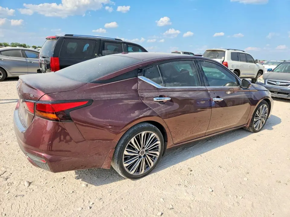 2023 NISSAN ALTIMA SL  