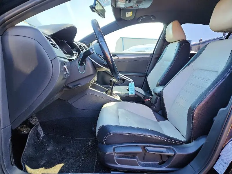 2016 VOLKSWAGEN JETTA SPORT  