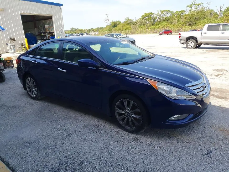 2013 HYUNDAI SONATA SE  