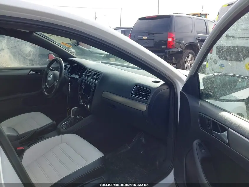 2016 VOLKSWAGEN JETTA 1.8T SPORT