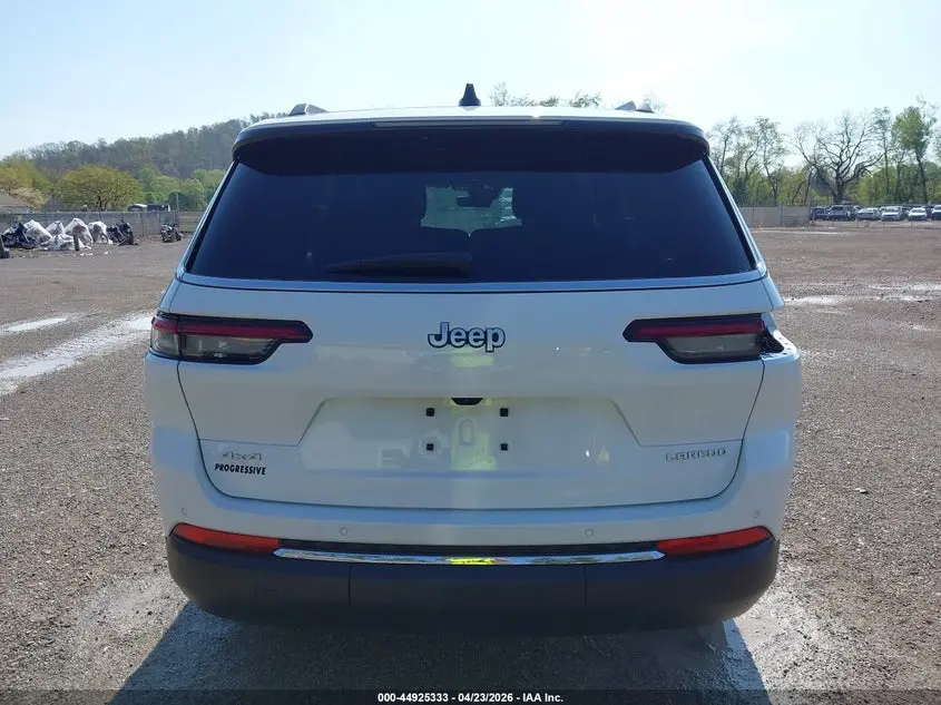 2025 JEEP GRAND CHEROKEE L LAREDO X 4X4