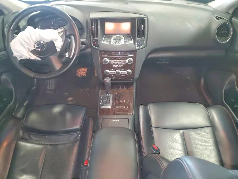 2010 NISSAN MAXIMA   