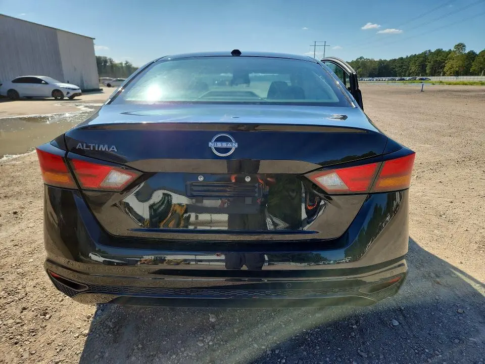 2025 NISSAN ALTIMA SV  