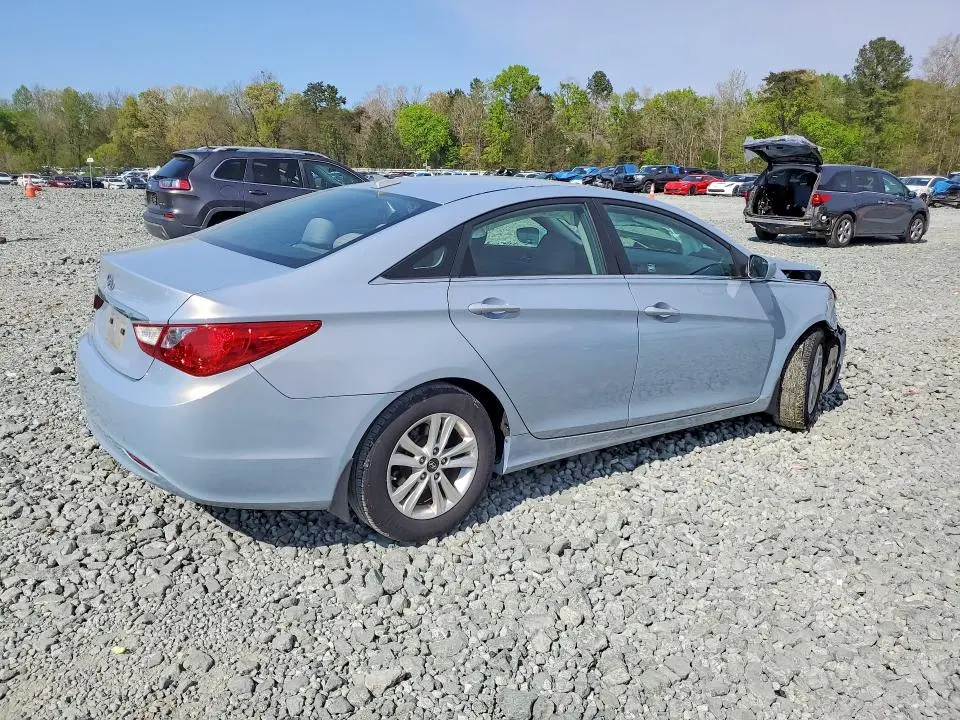 2013 HYUNDAI SONATA GLS  