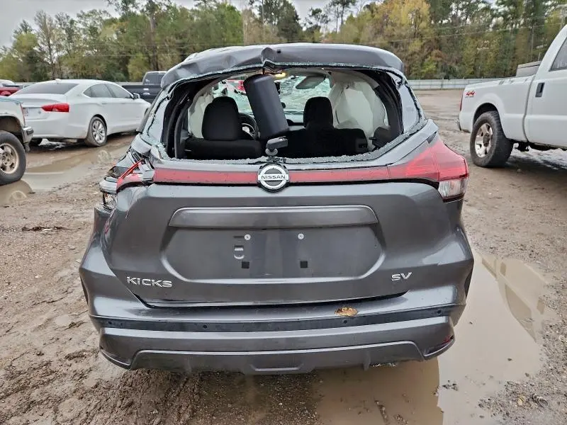 2021 NISSAN KICKS SV  