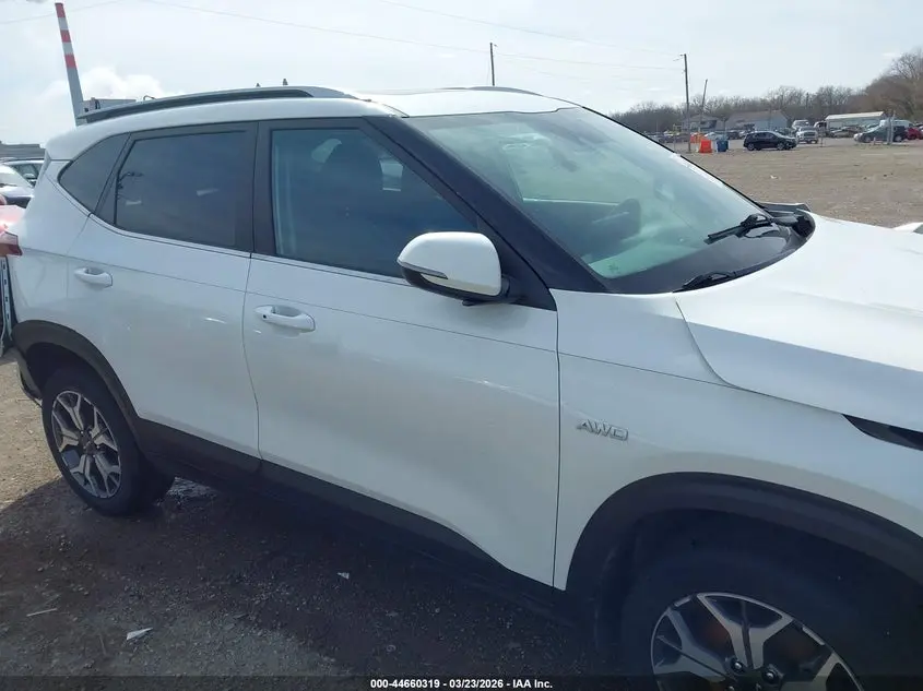 2022 KIA SELTOS EX
