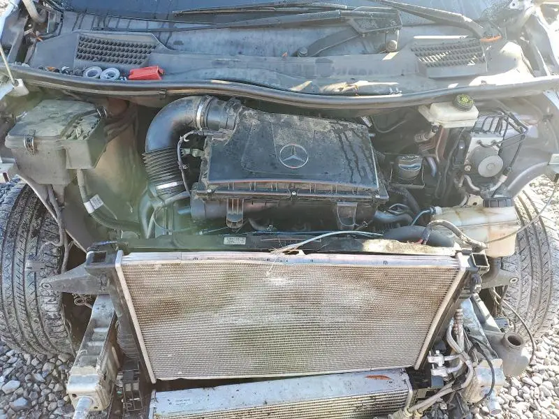 2016 MERCEDES-BENZ METRIS   