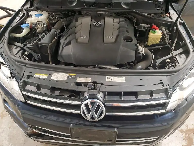 2014 VOLKSWAGEN TOUAREG V6 TDI  