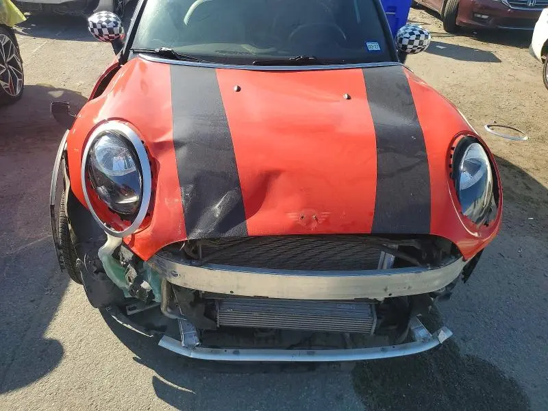 2021 MINI COOPER   