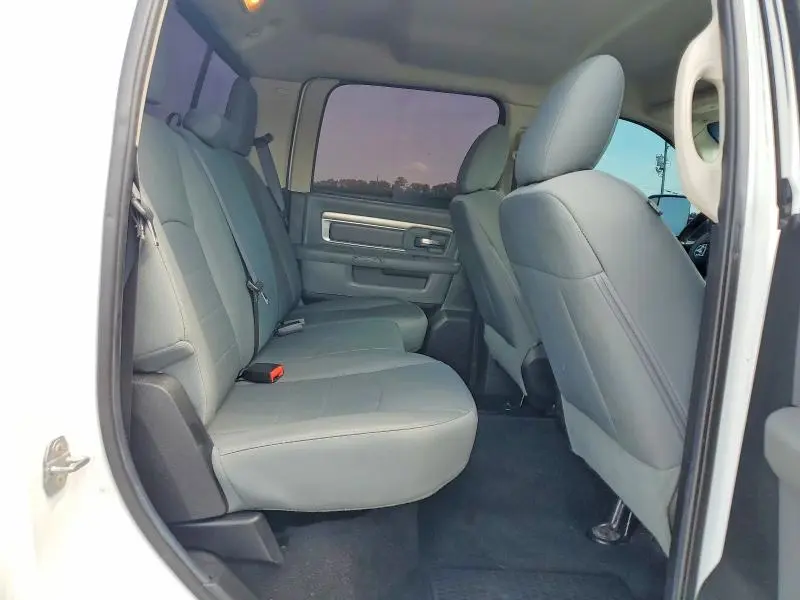 2016 RAM 2500 SLT  