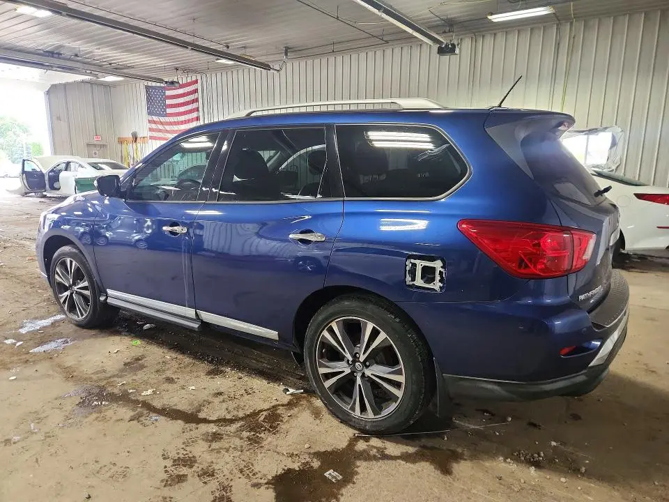 2017 NISSAN PATHFINDER PLATINUM  