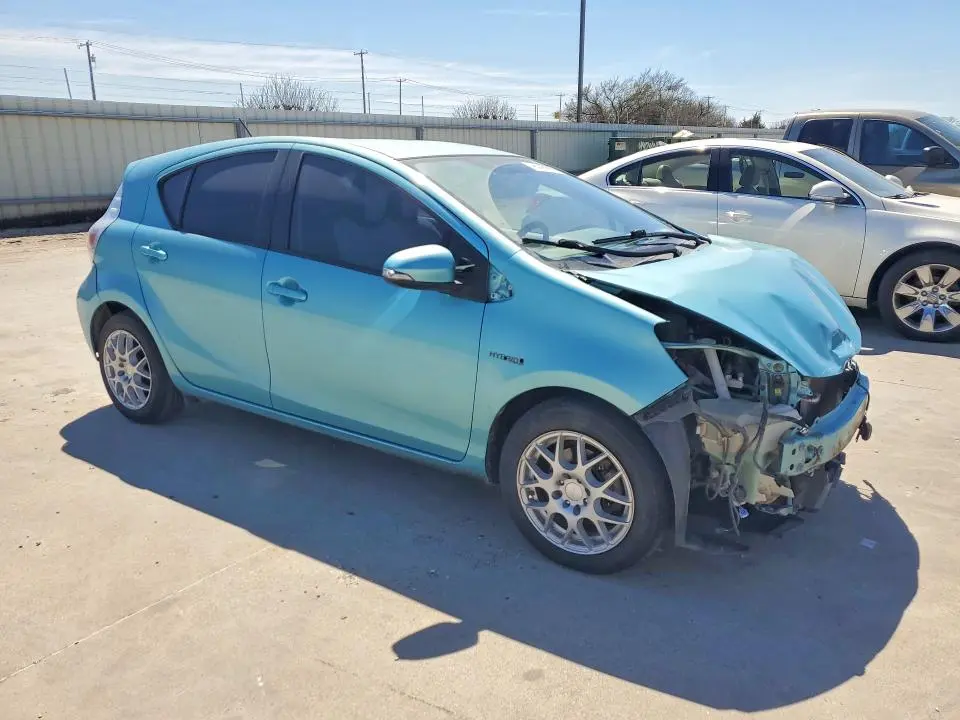 2013 TOYOTA PRIUS C ONE  