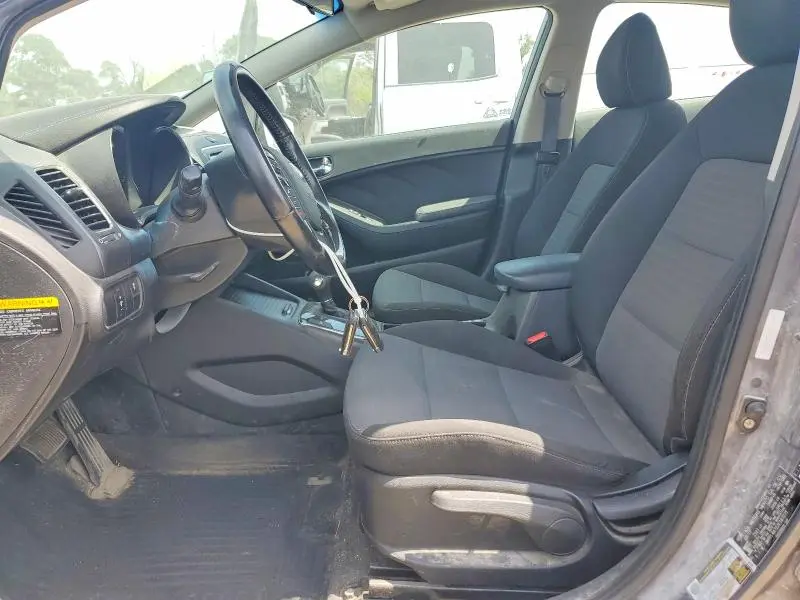 2018 KIA FORTE S  