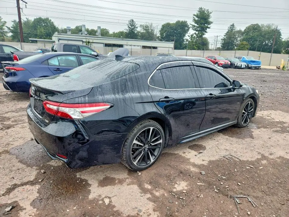 2018 TOYOTA CAMRY XSE V6  