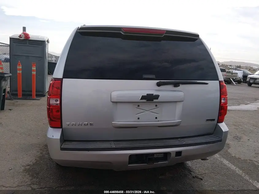2010 CHEVROLET TAHOE LS