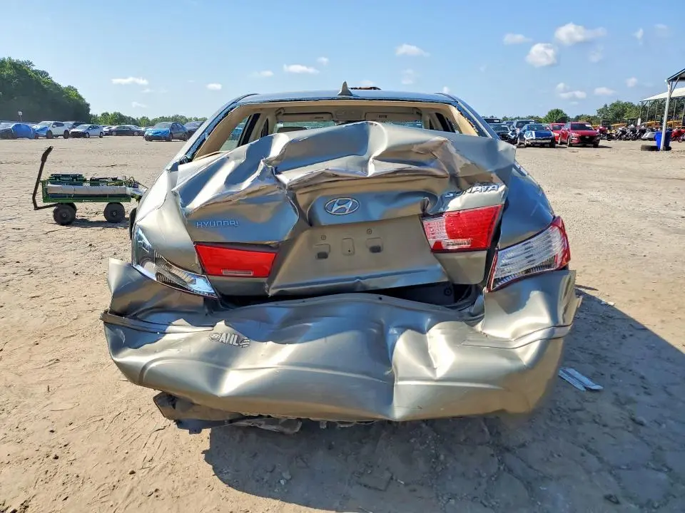 2010 HYUNDAI SONATA GLS  