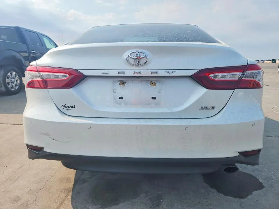 2018 TOYOTA CAMRY XLE  