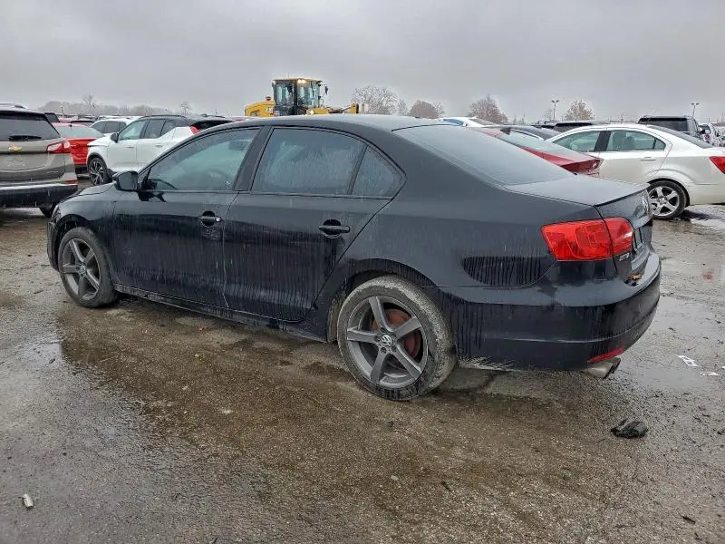 2012 VOLKSWAGEN JETTA SE  