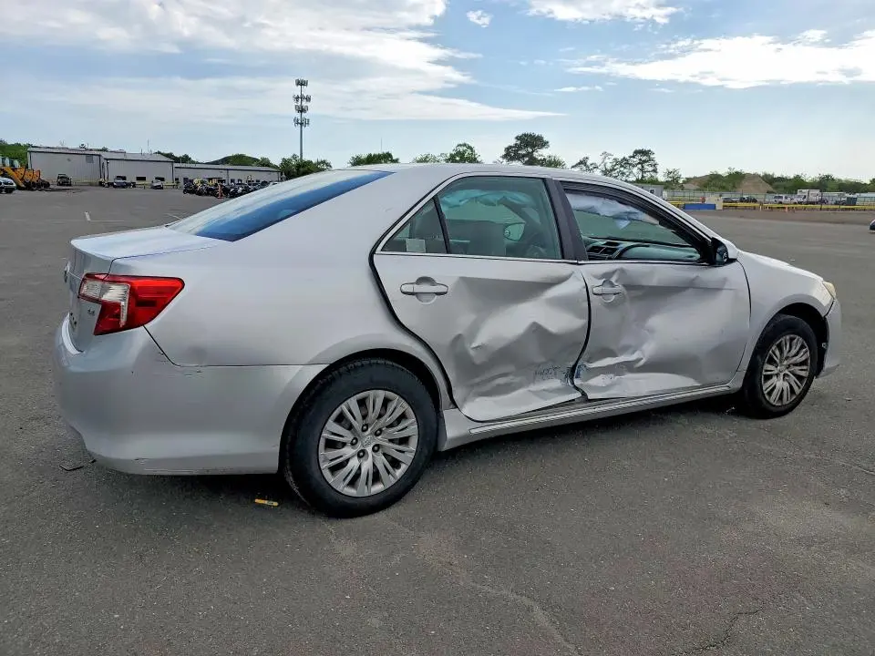 2012 TOYOTA CAMRY LE  