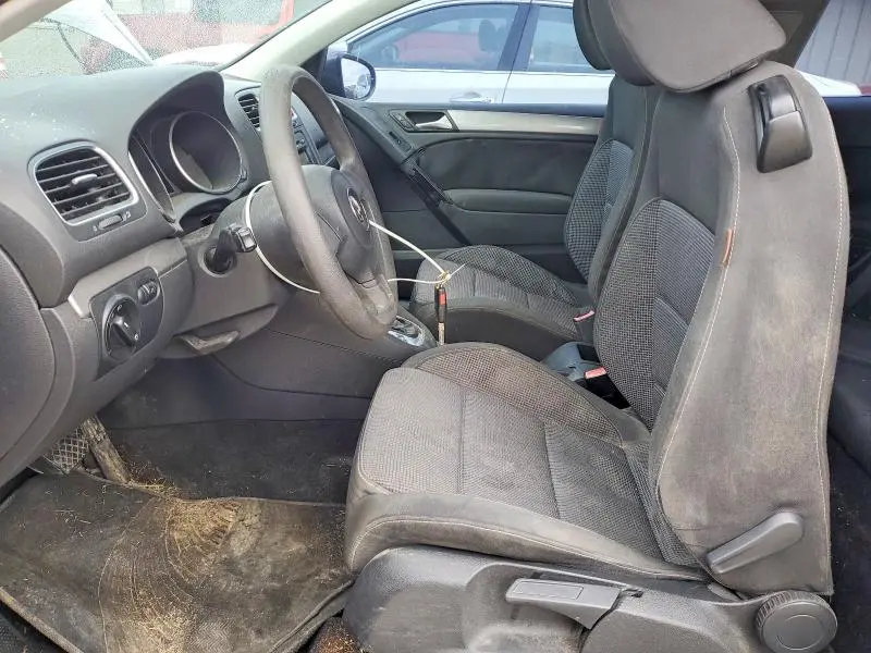 2011 VOLKSWAGEN GOLF   