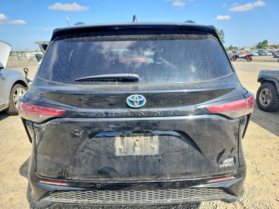 2023 TOYOTA SIENNA XSE 7-PASSENGER  