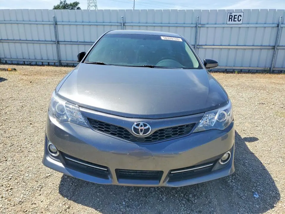 2012 TOYOTA CAMRY SE  