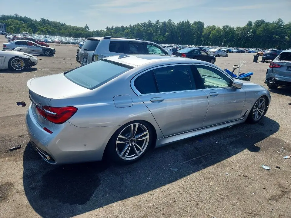 2017 BMW 750 XI  