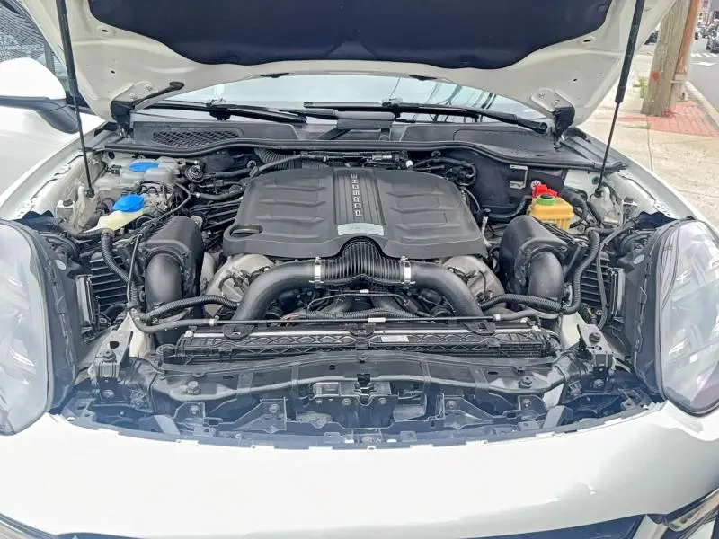 2016 PORSCHE CAYENNE GTS  