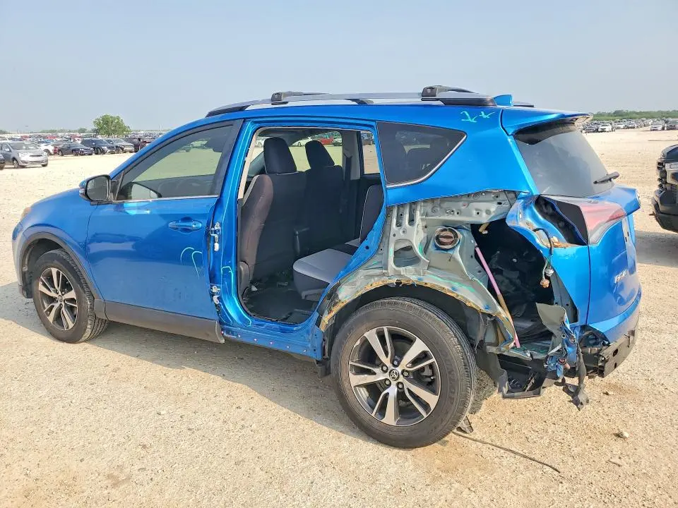 2017 TOYOTA RAV4 XLE  