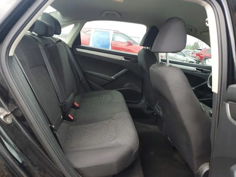 2016 VOLKSWAGEN PASSAT S  