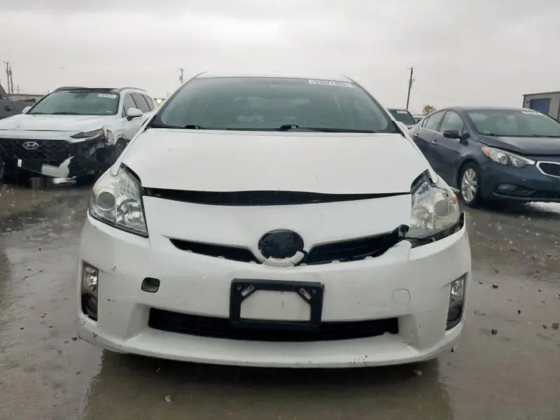 2011 TOYOTA PRIUS   