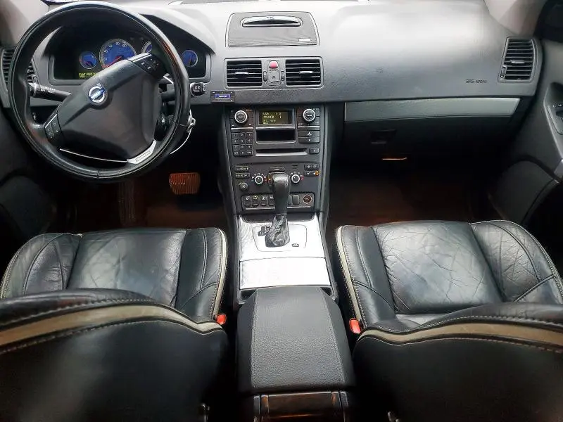 2010 VOLVO XC90   
