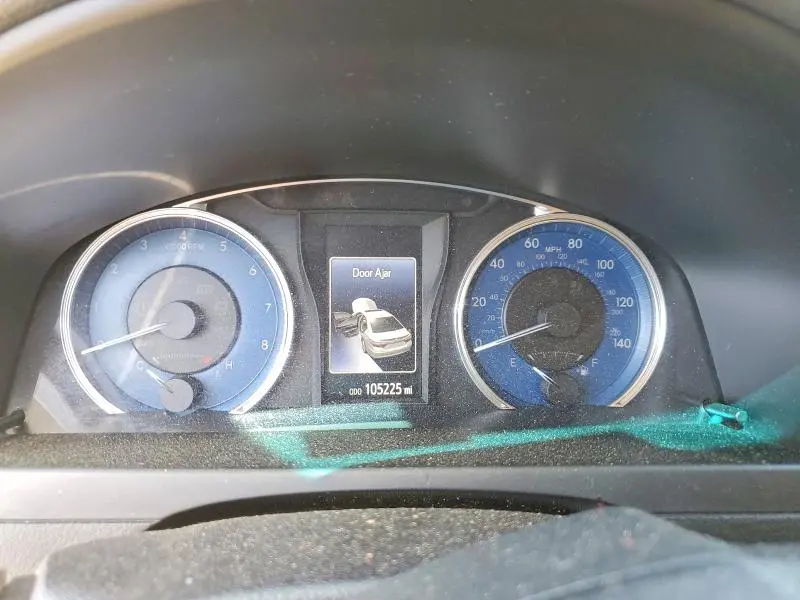 2015 TOYOTA CAMRY XLE  