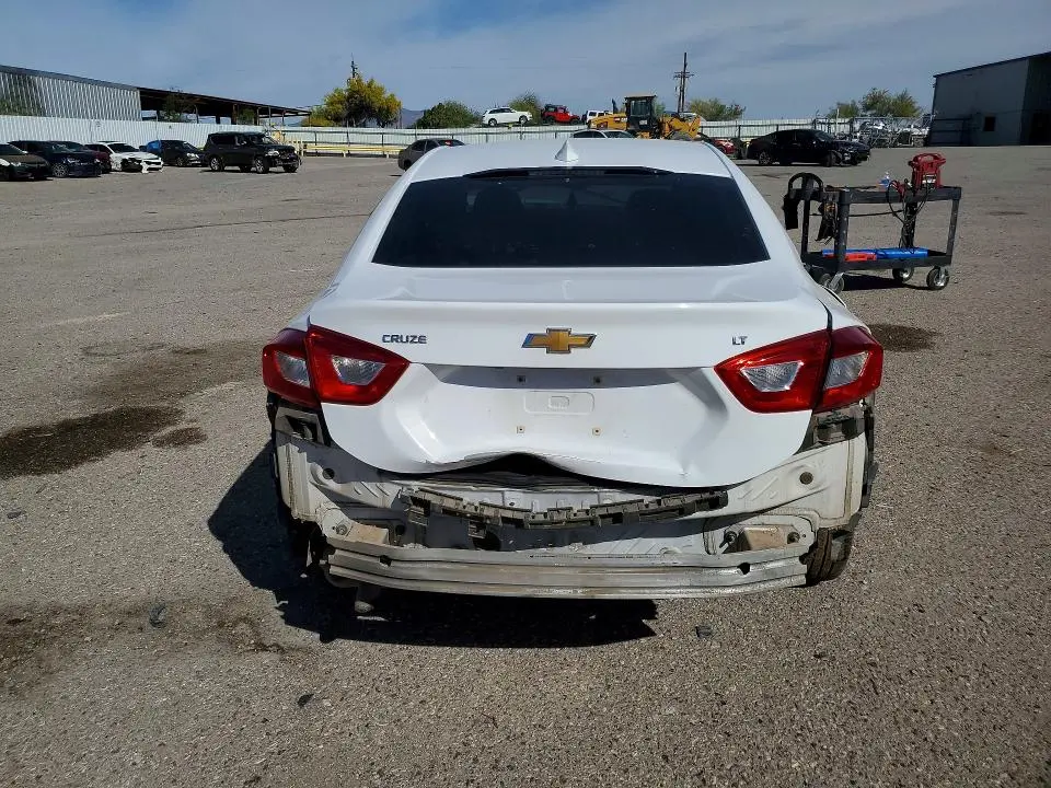 2018 CHEVROLET CRUZE LT  
