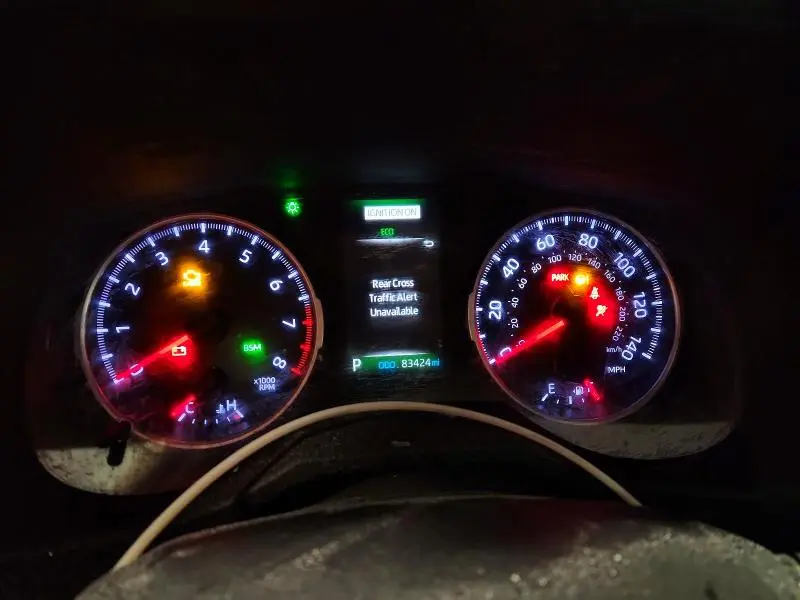 2021 TOYOTA RAV4 XLE  