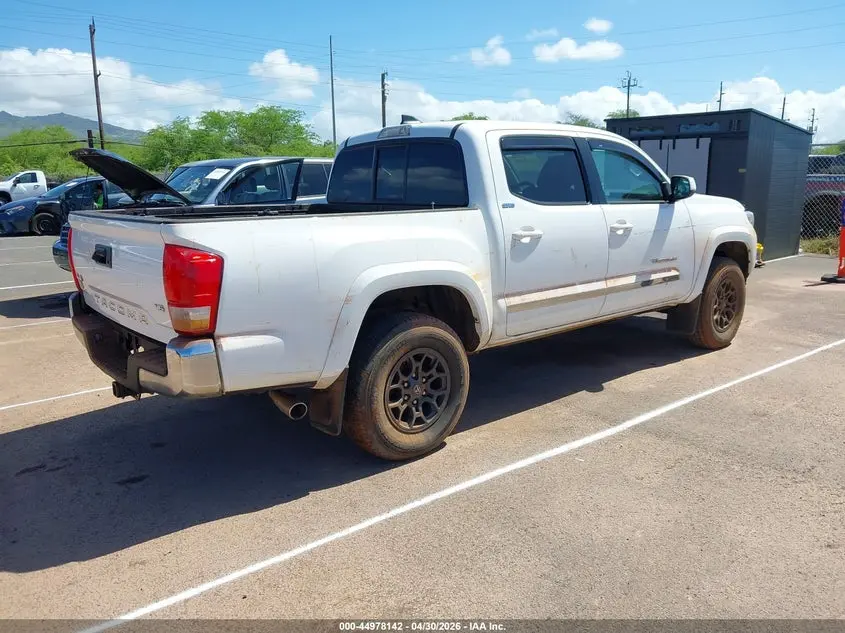 2017 TOYOTA TACOMA SR5 V6