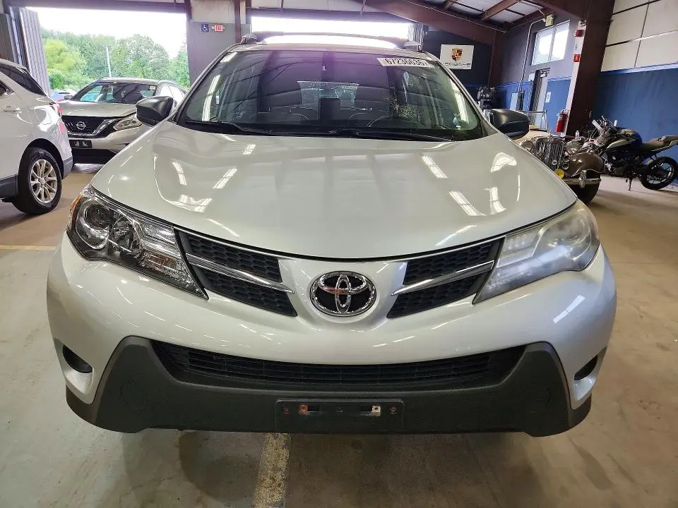 2013 TOYOTA RAV4 LE  