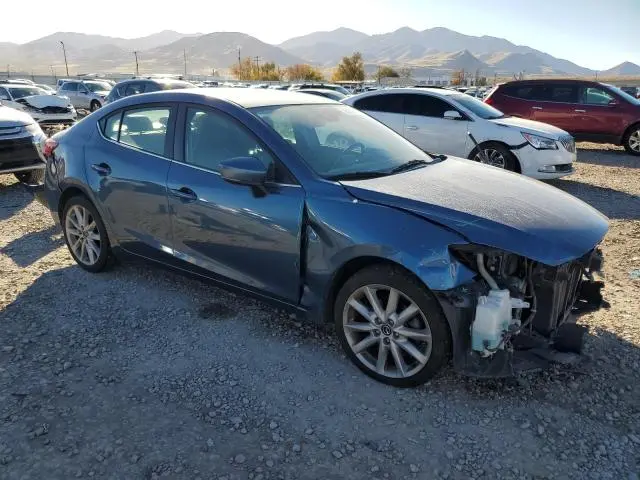 2017 MAZDA 3 TOURING  