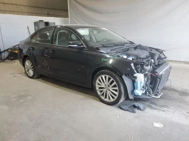 2014 VOLKSWAGEN JETTA SE  