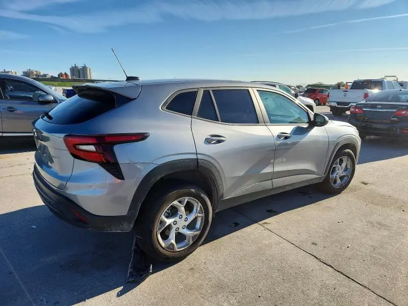 2025 CHEVROLET TRAX LS  